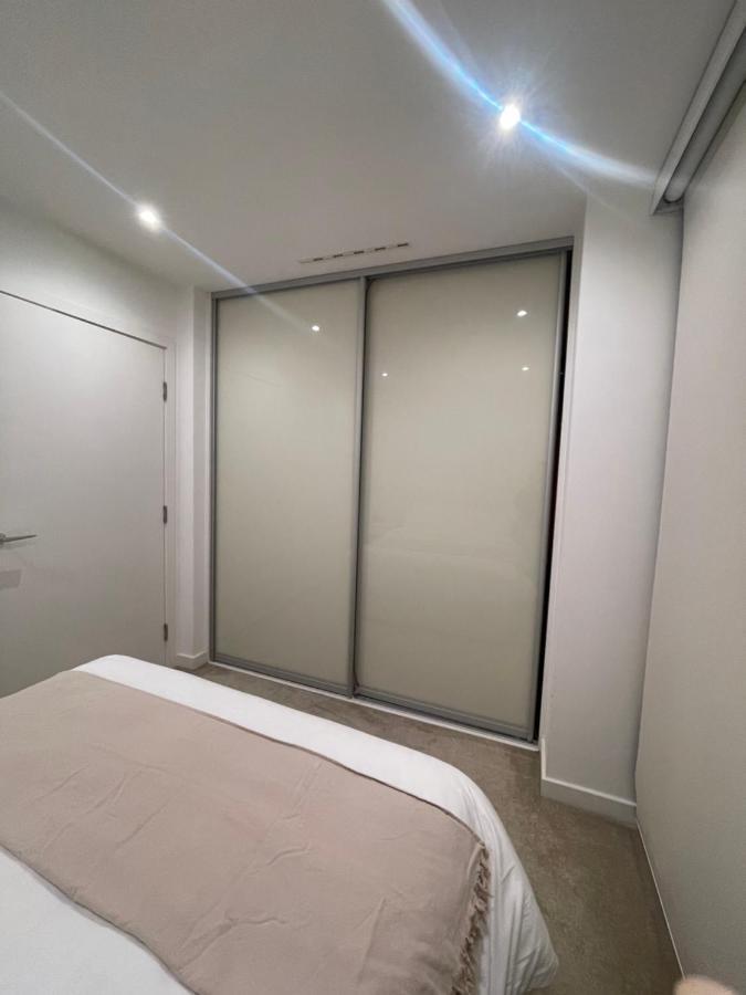 Shared Apartment In Central Лондон Екстериор снимка