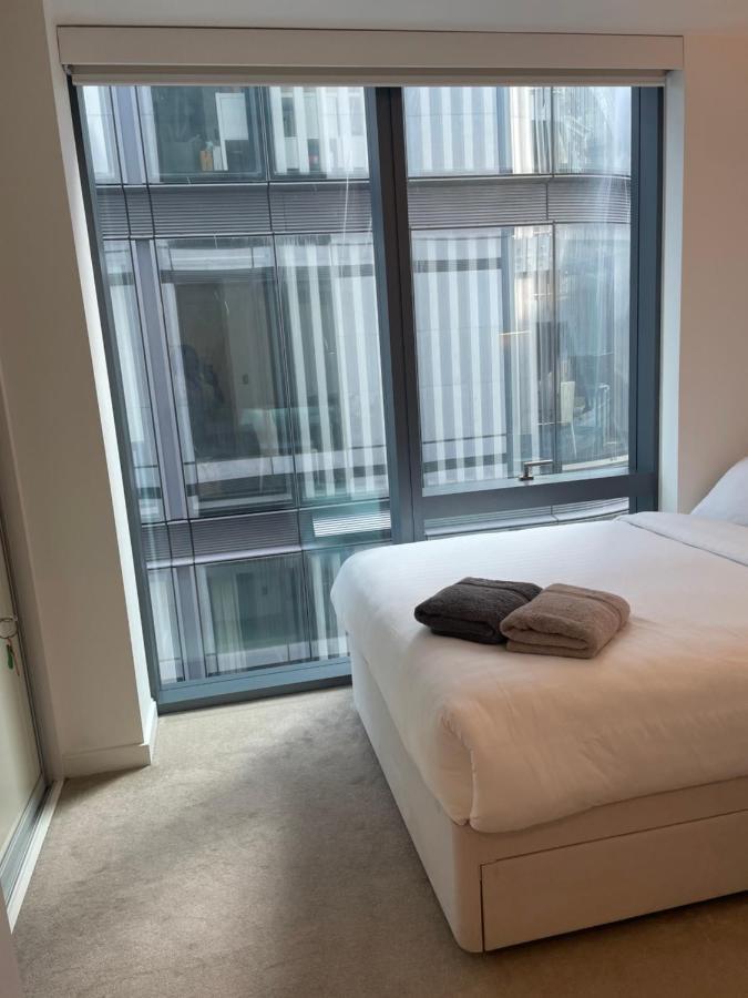 Shared Apartment In Central Лондон Екстериор снимка
