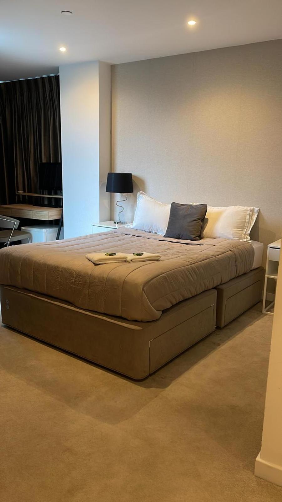 Shared Apartment In Central Лондон Екстериор снимка