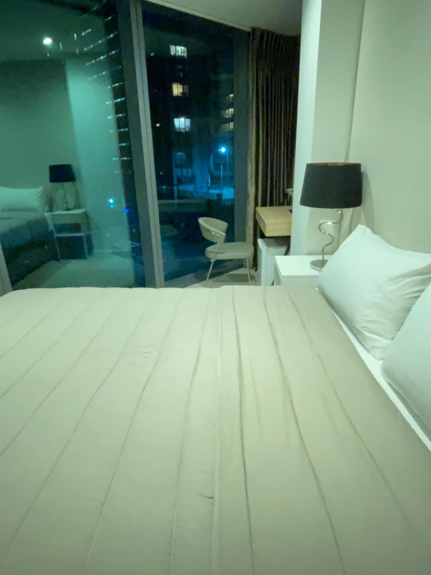 Shared Apartment In Central Лондон Екстериор снимка