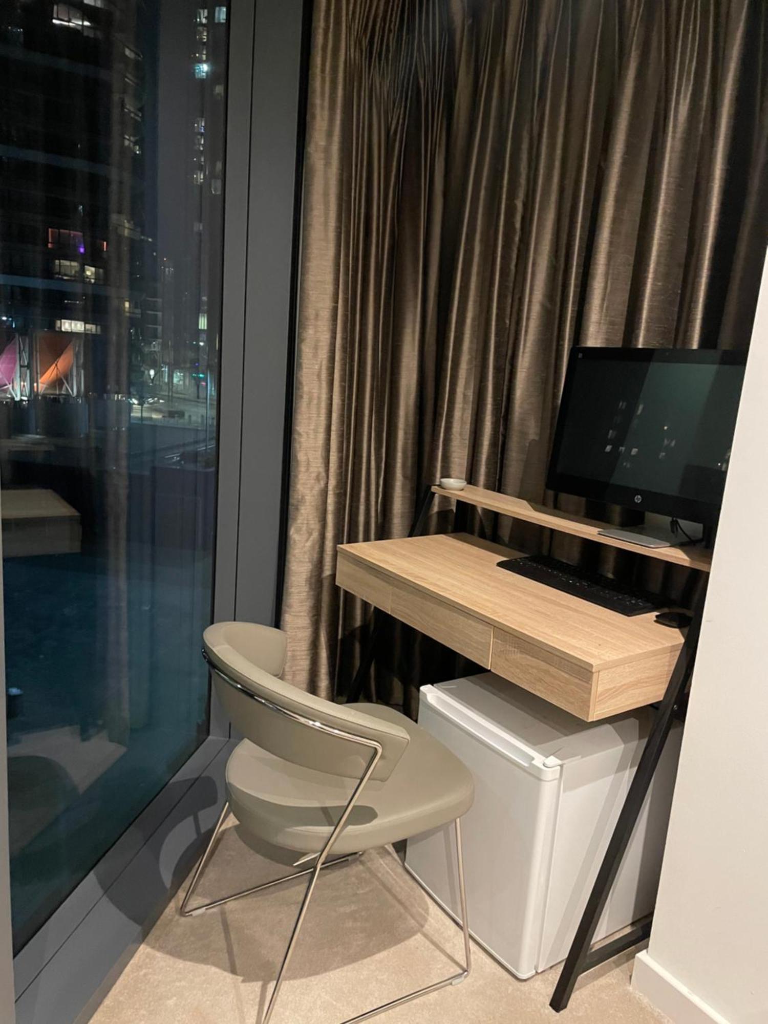 Shared Apartment In Central Лондон Екстериор снимка