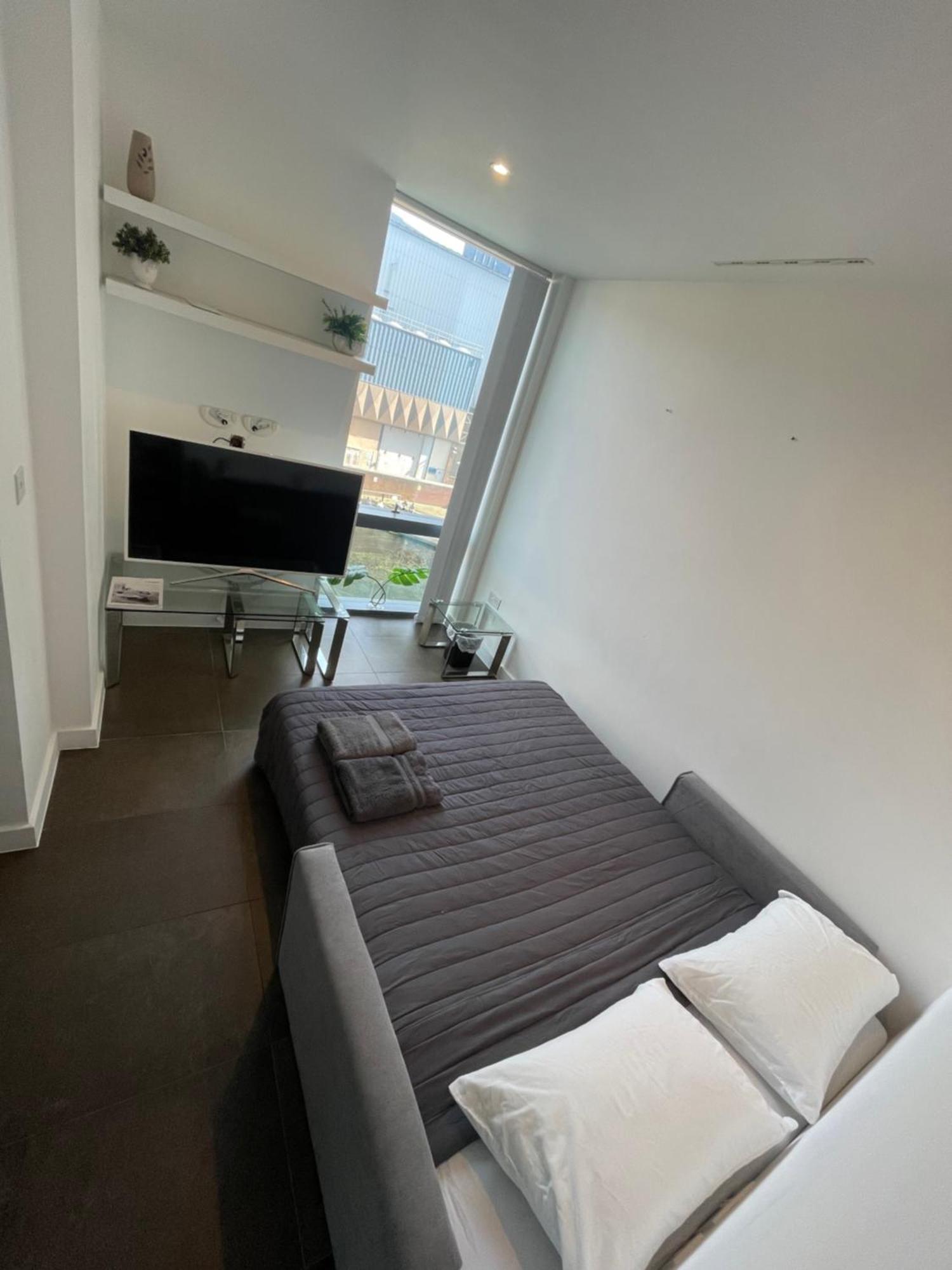 Shared Apartment In Central Лондон Екстериор снимка