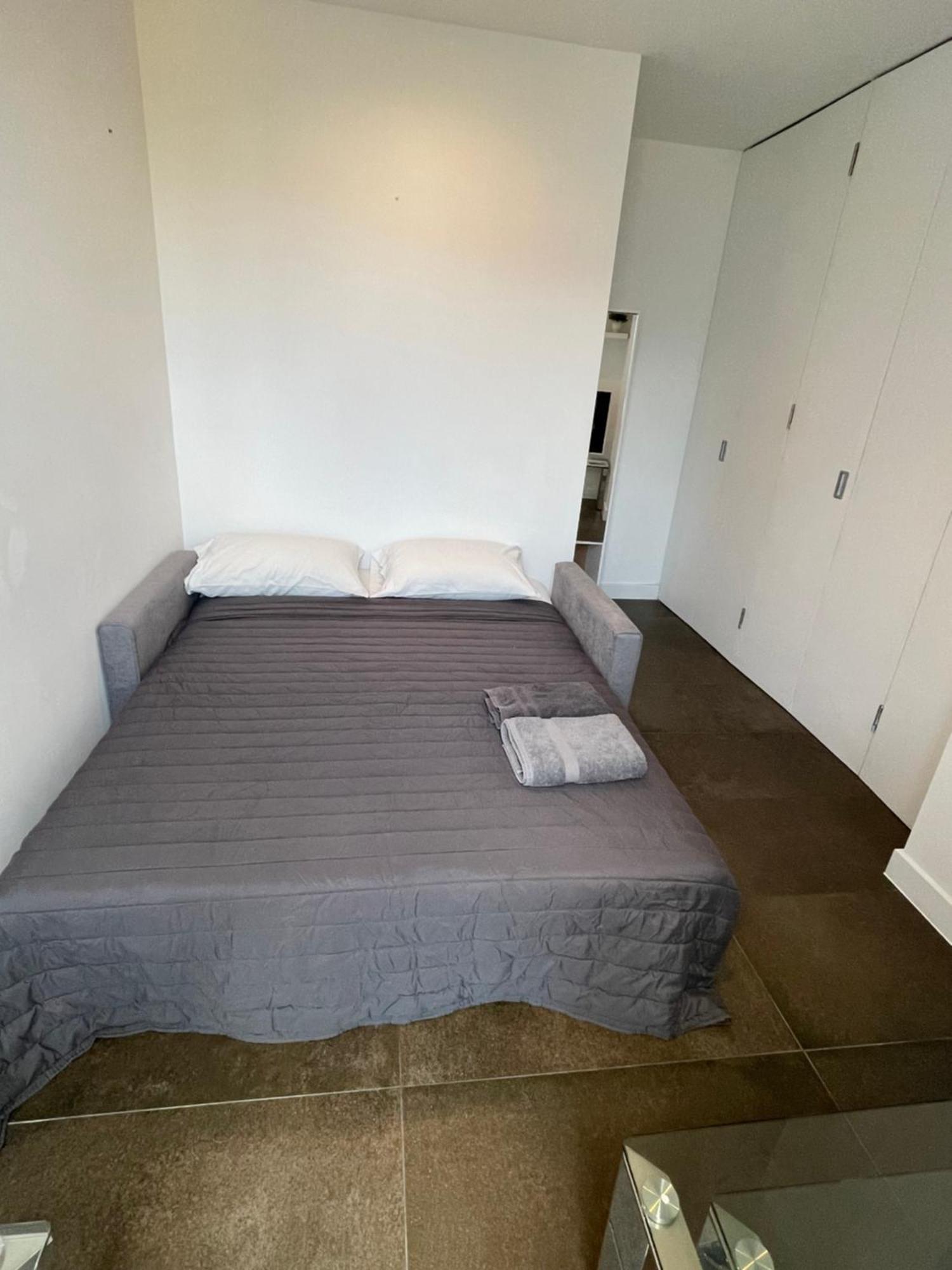 Shared Apartment In Central Лондон Екстериор снимка