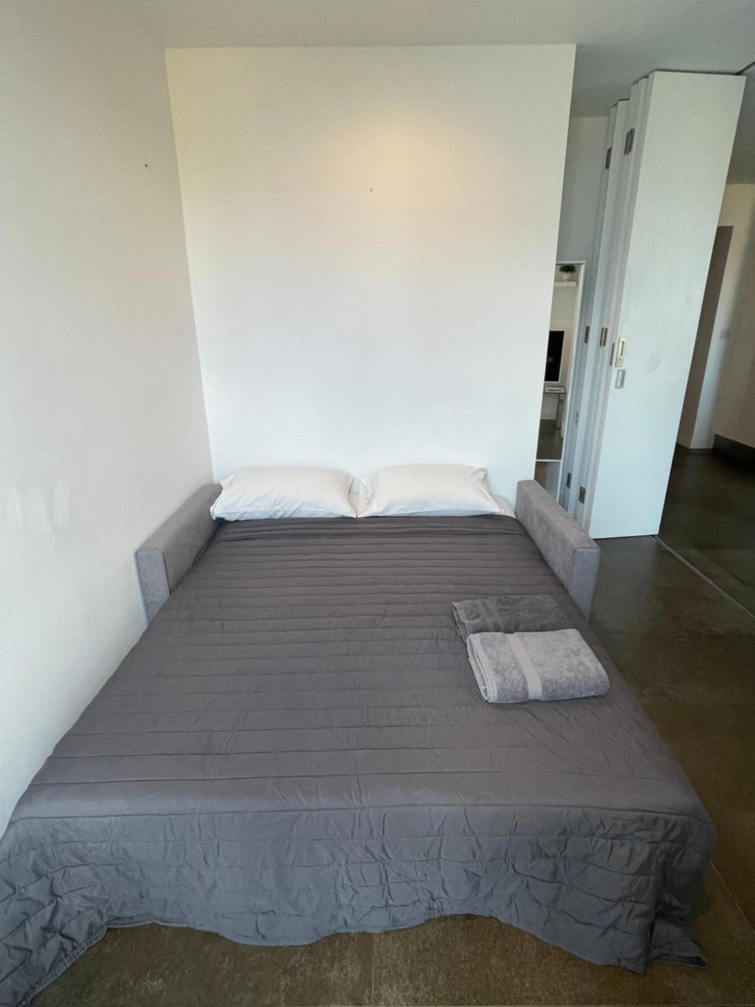 Shared Apartment In Central Лондон Екстериор снимка