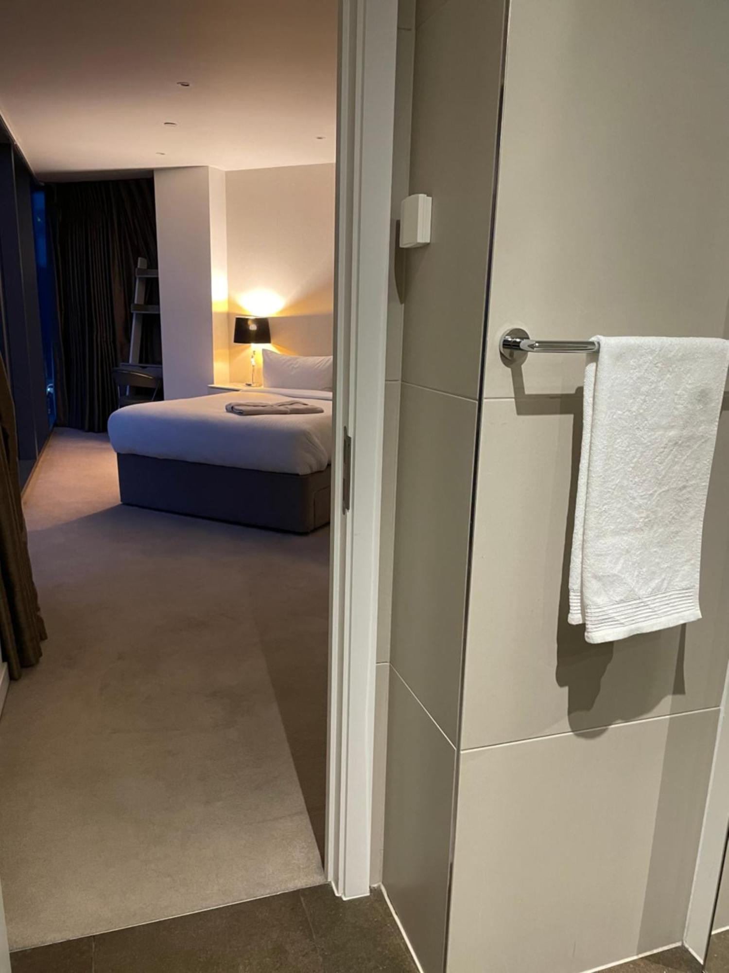 Shared Apartment In Central Лондон Екстериор снимка