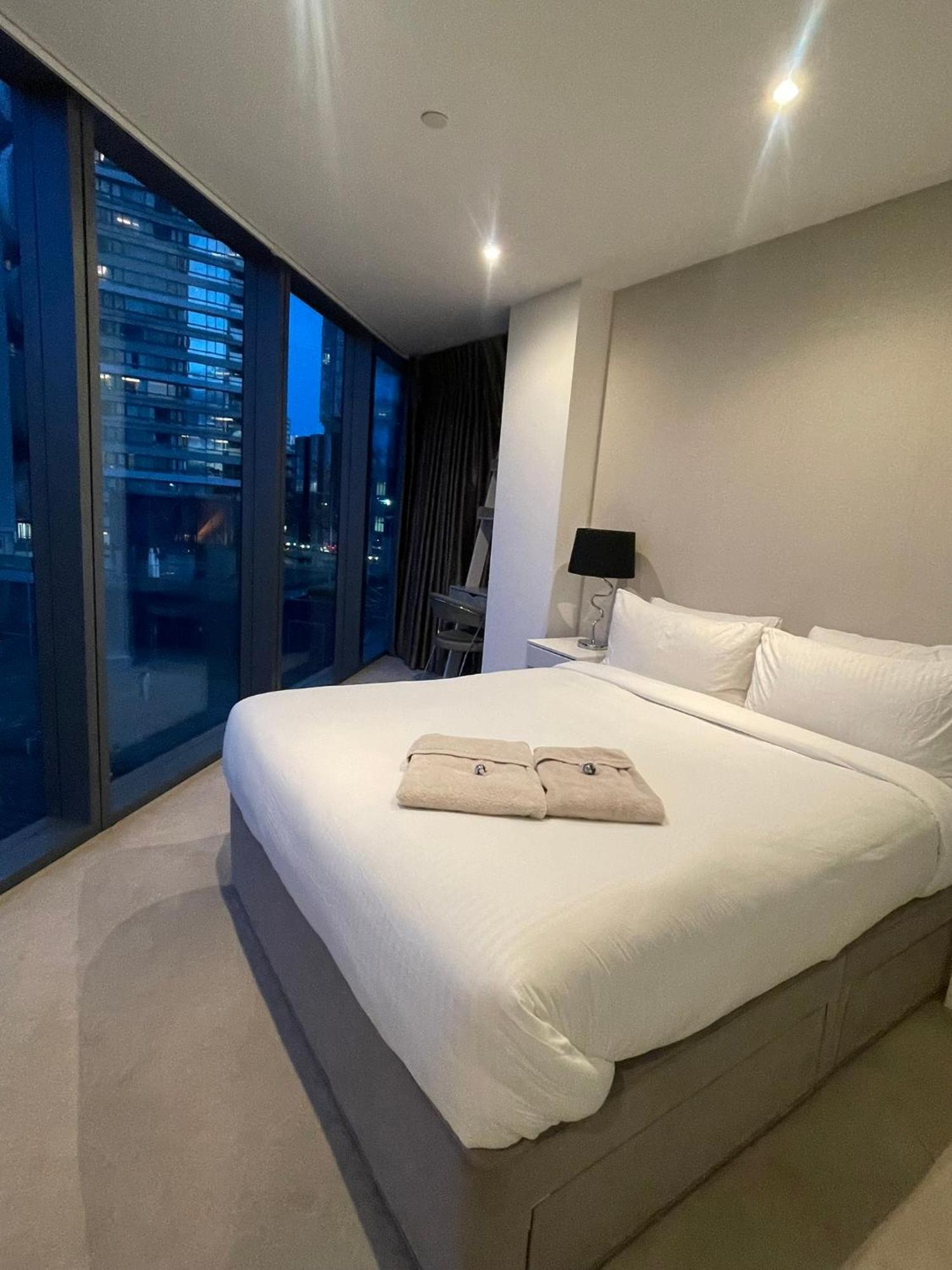 Shared Apartment In Central Лондон Екстериор снимка